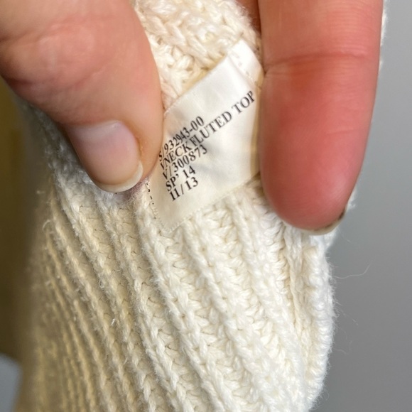 Banana Republic V-Neck Fluted Cotton Cashmere Sweater Sz XS - Picture 3 of 6